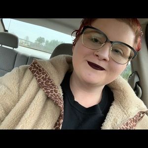 Meet your Posher, Karina